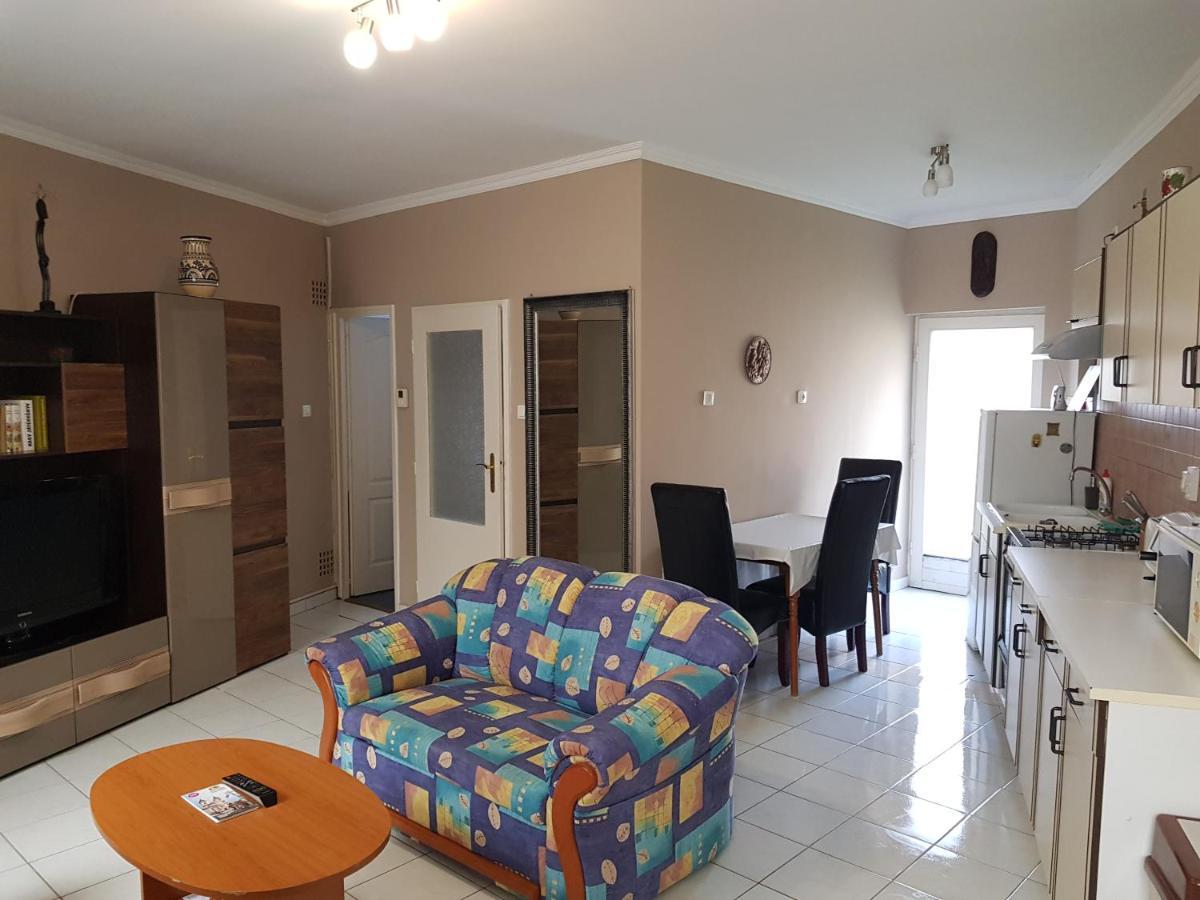 Belvarosi Apartman Apartment Eger Exterior photo